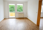 Wohnzimmer mit Balkon