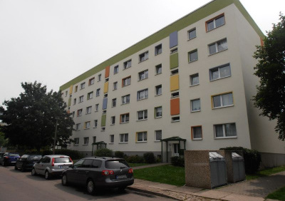Provisionsfrei: leerstehende 3-Raumwohnung mit großem Balkon