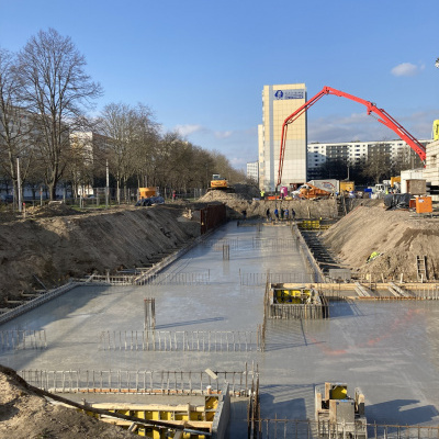 Victor-Jara-Straße - Erstellung der Bodenplatte im März 2024